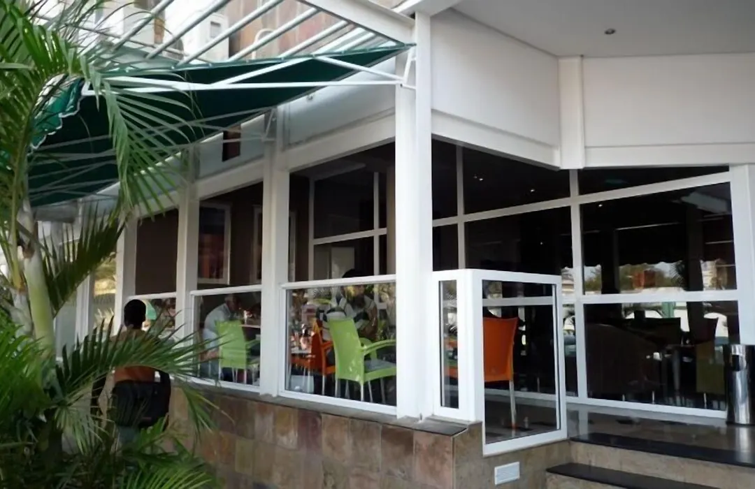 Hotel 2001-1