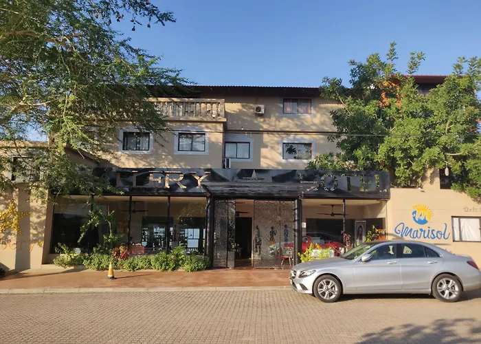 Beach hotel: Catembe Gallery Hotel